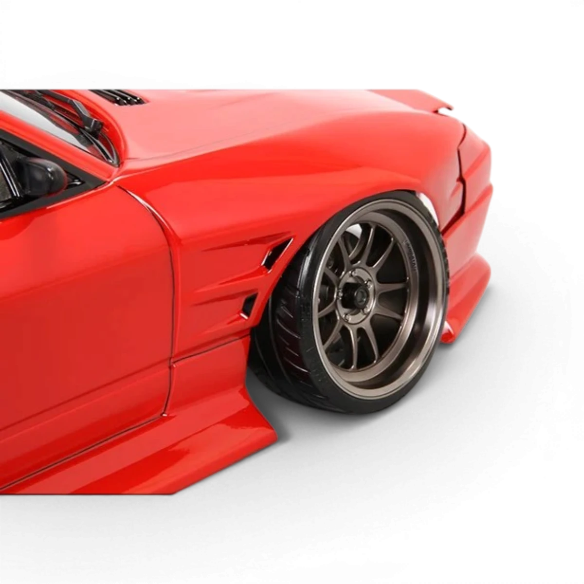 Carrosserie Nissan D-MAX 180SX Drift Spec de la marque SHIBATA, vue de face avec détails de la carrosserie de course.