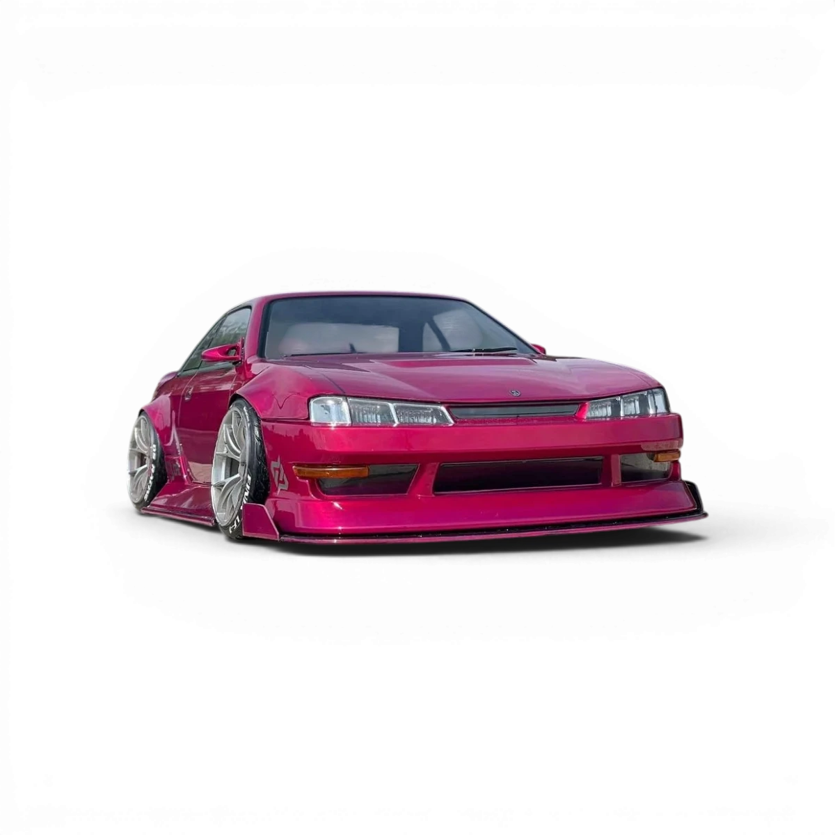 Carrosserie Nissan S14 de la marque Addiction RC Design, en plastique, vue de face avec détails de la carrosserie.