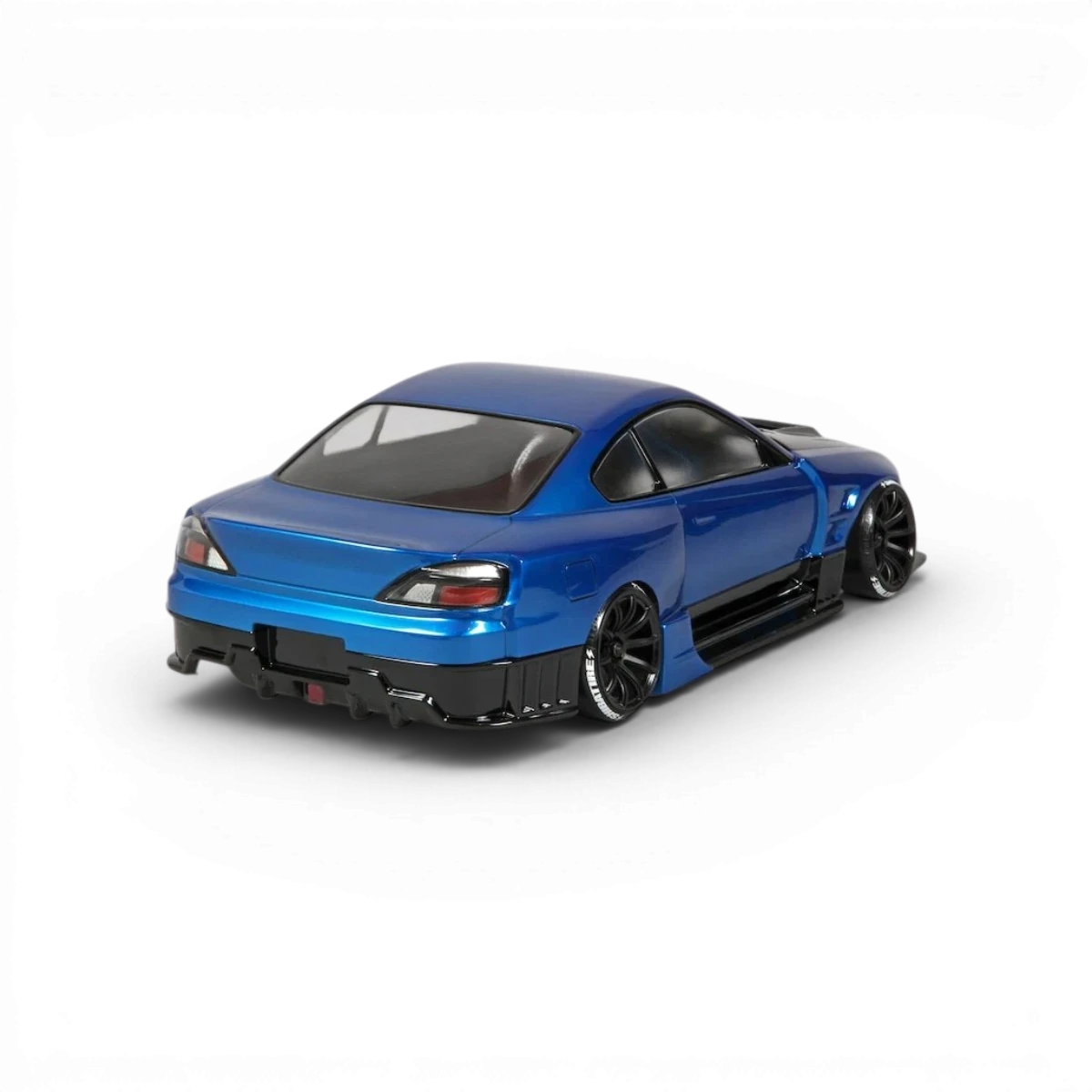Carrosserie Nissan S15 Silvia D-MAX de la marque SHIBATA, visible dans cette image.