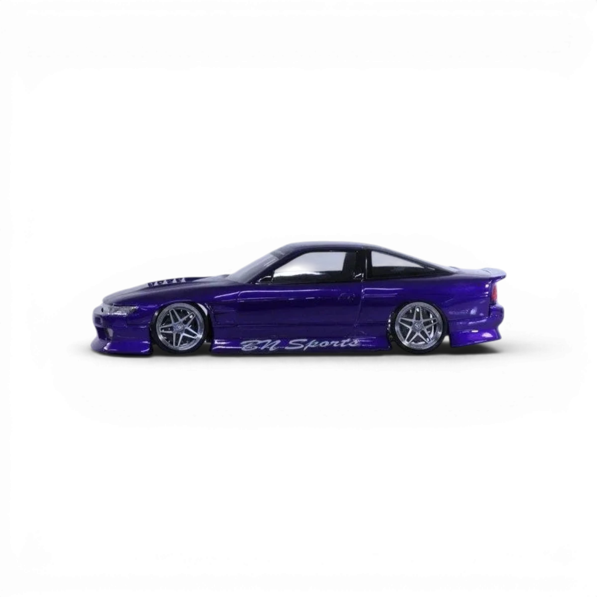 Voiture de course Nissan Sileighty S13 BN Sports de Pandora RC, carrosserie détaillée pour modélisme RC.
