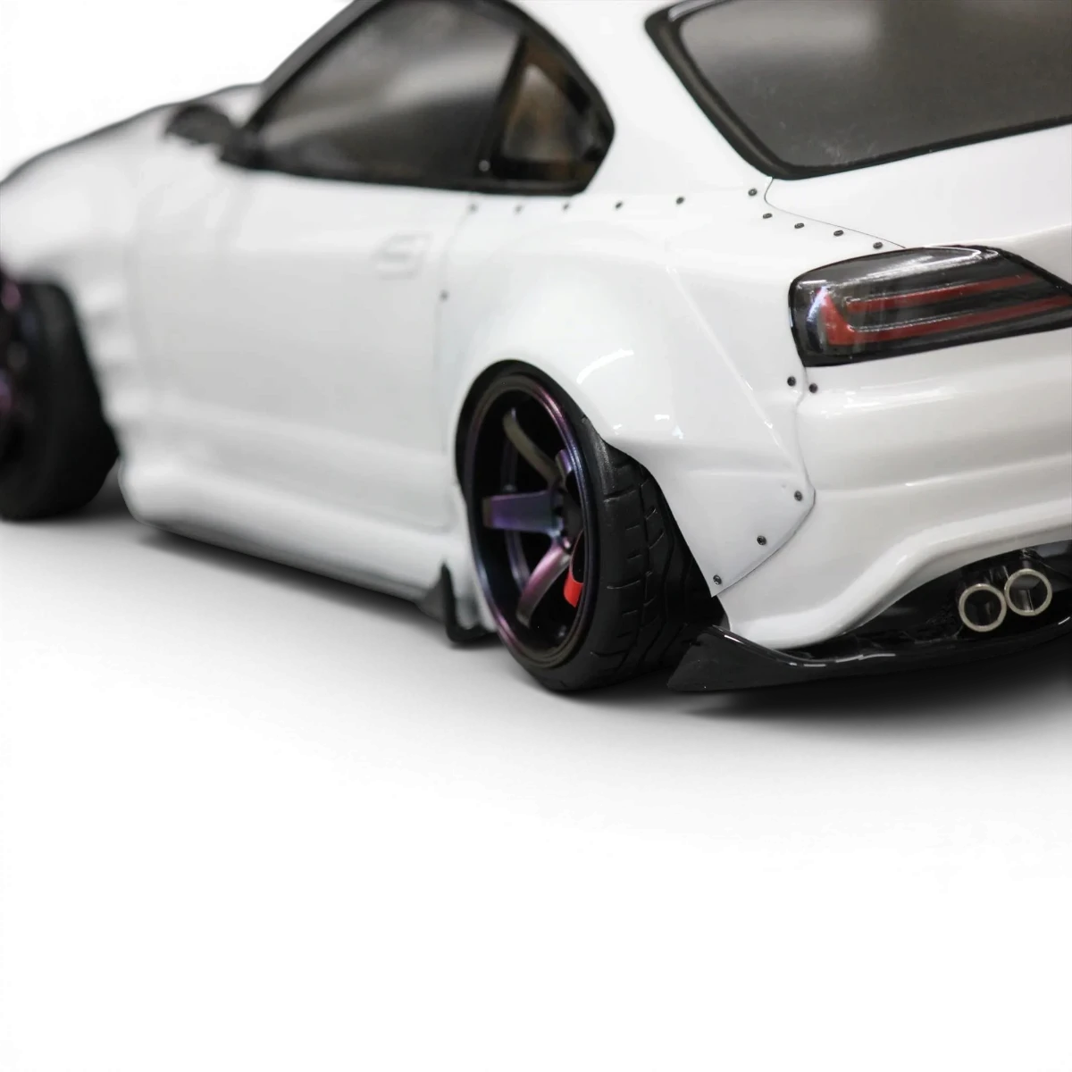 Carrosserie Nissan Silvia S15 BLS de Pandora RC, modèle BN-Sports, avec détails réalistes, pour voitures radiocommandées.