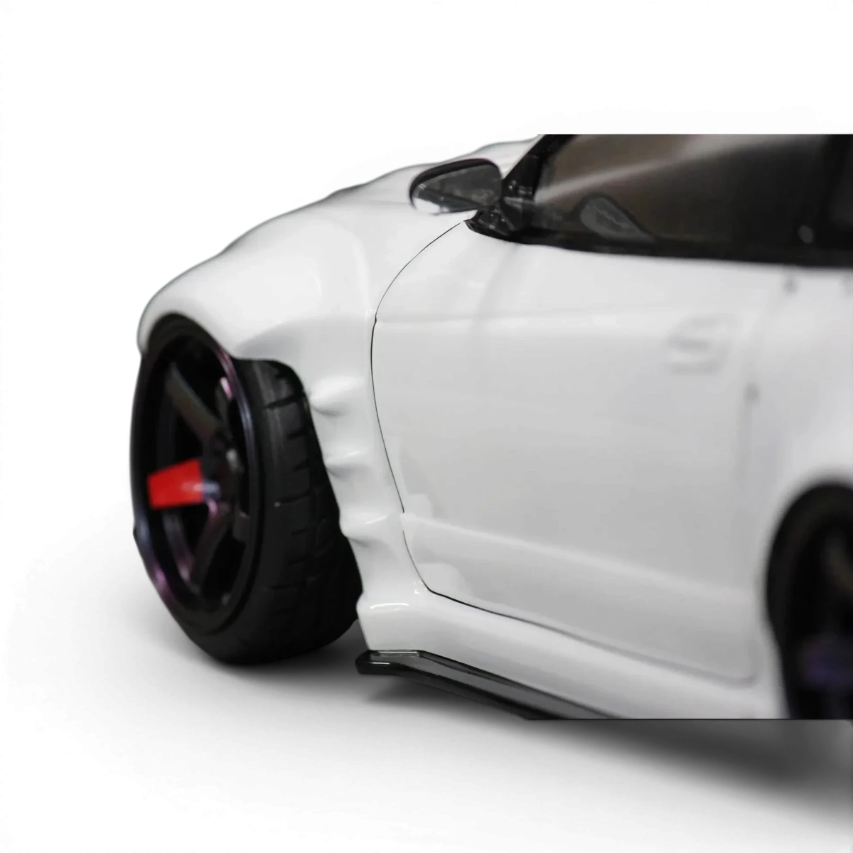Carrosserie Nissan Silvia S15 BLS de Pandora RC avec détails BN-Sports, vue de face avec finition précise en plastique coloré