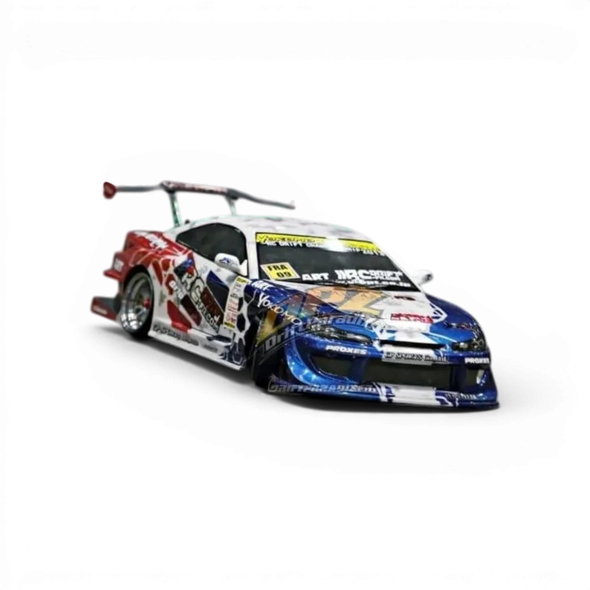 Carrosserie Nissan Silvia S15 GP Sports de la marque Team Yokomo, finition détaillée, vue en gros plan sur la surface.