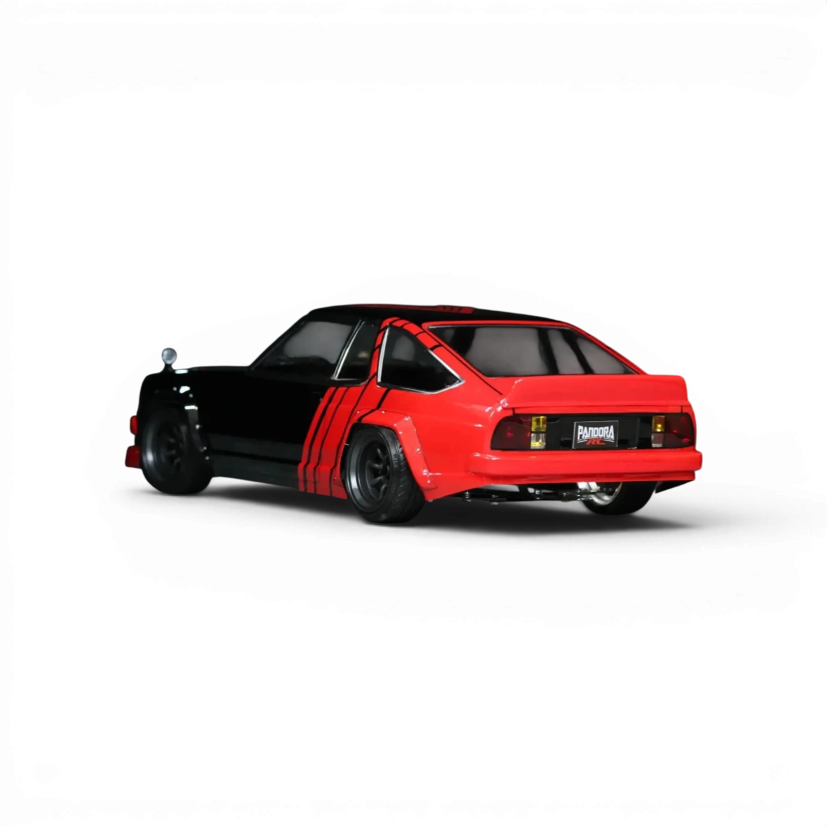 Carrosserie pour Nissan Sunny B310 N2, modèle Pandora RC, montrant les détails de la carrosserie en plastique.