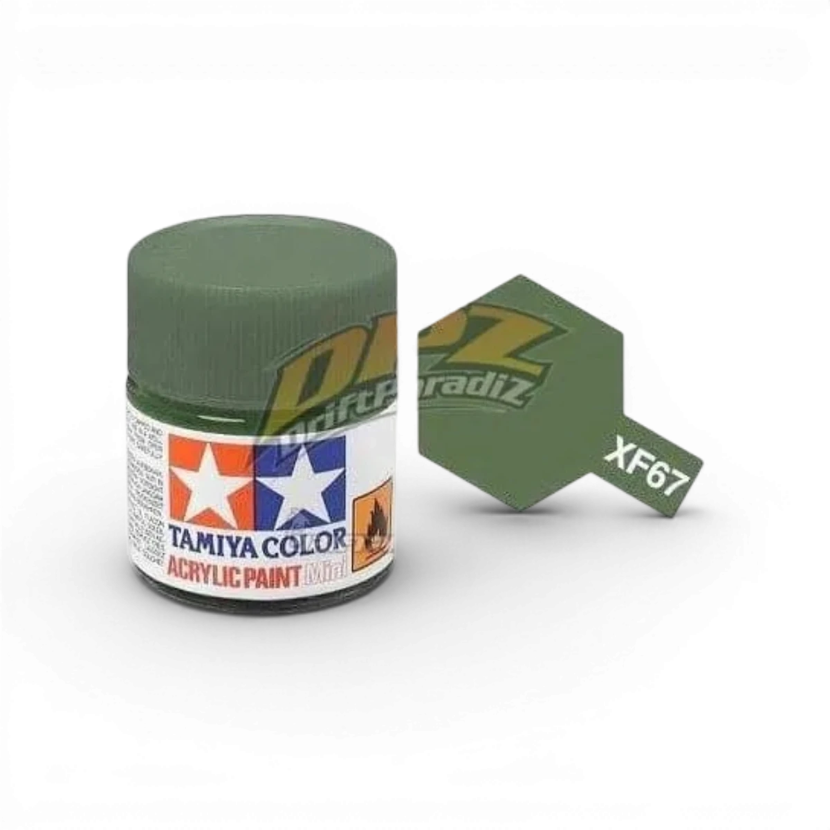 Peinture vert OTAN mat XF67 de Tamiya, tube de peinture pour modélisme, vue en gros plan sur l'emballage.
