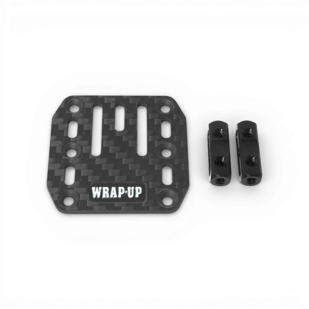 Plaque ESC en carbone et SP Multi Post de Wrap-UP Next, fixation solide et design compact pour véhicules électriques.