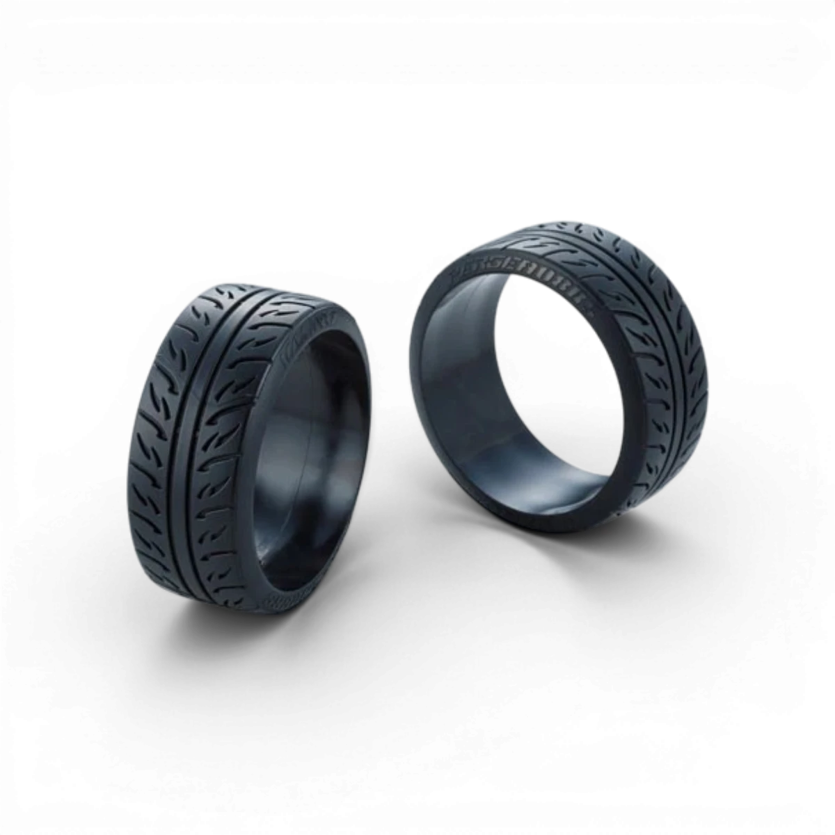 Pneus VALINO PERGEA 08RS de 26 mm montés sur roues Overdose, image montrant le profil et la texture du pneu.