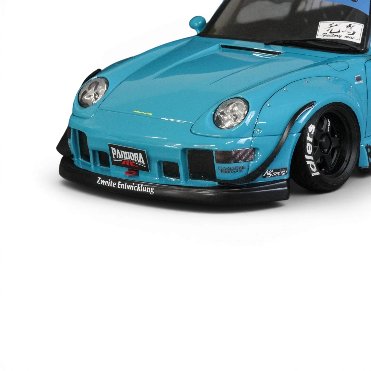 Modèle de voiture Porsche 911 RWB 993 Pandora RC avec carrosserie détaillée, vue de profil.