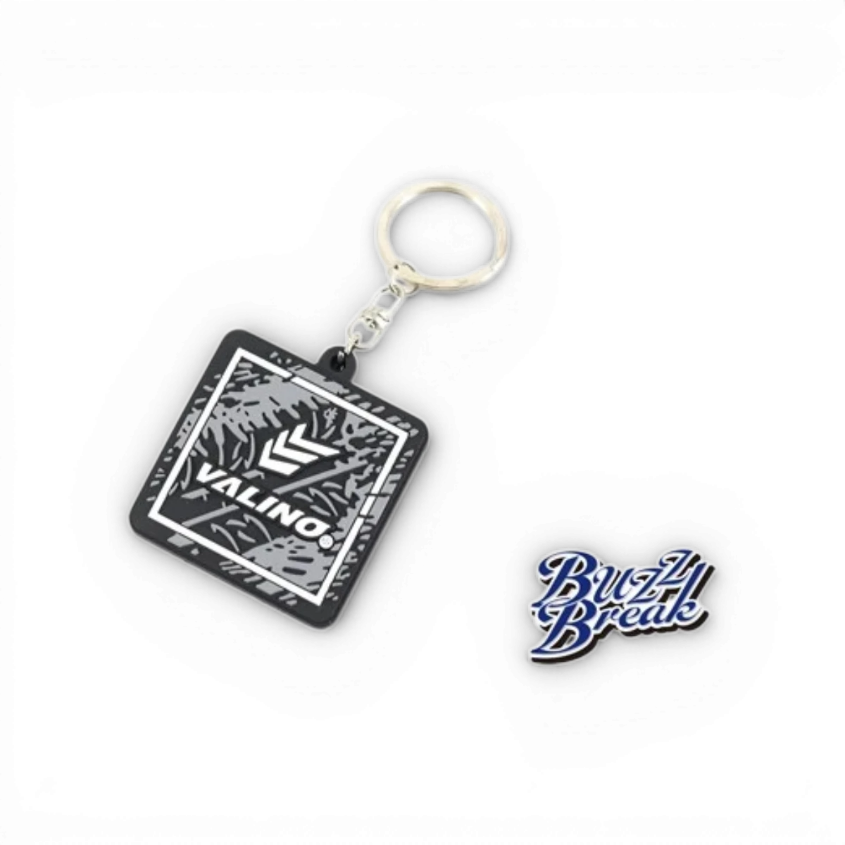 Porte-clé Valino Overdose avec design original, en plastique coloré et logo, pour accessoires de mode.