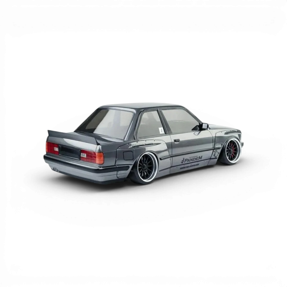 Voiture RC drift brushless Max Speed Technology E30 RB grise, modèle RTR BMW E30 avec détails réalistes et pneus de drift.