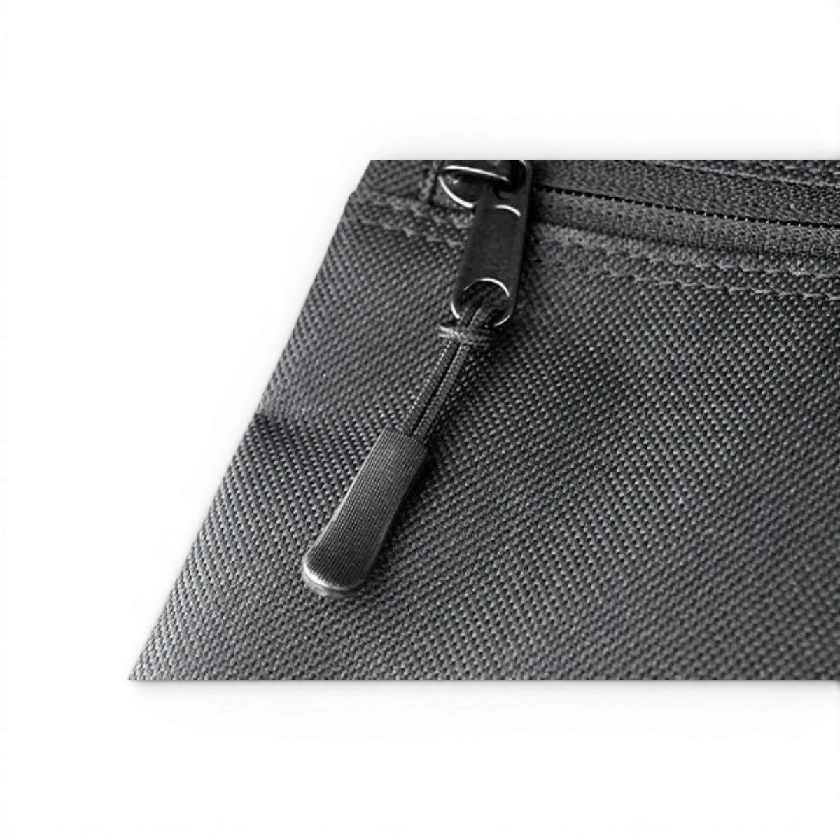 Sacoche bandoulière Team Reve D, accessoire en cuir noir avec bande adjustable, porté en bandoulière.