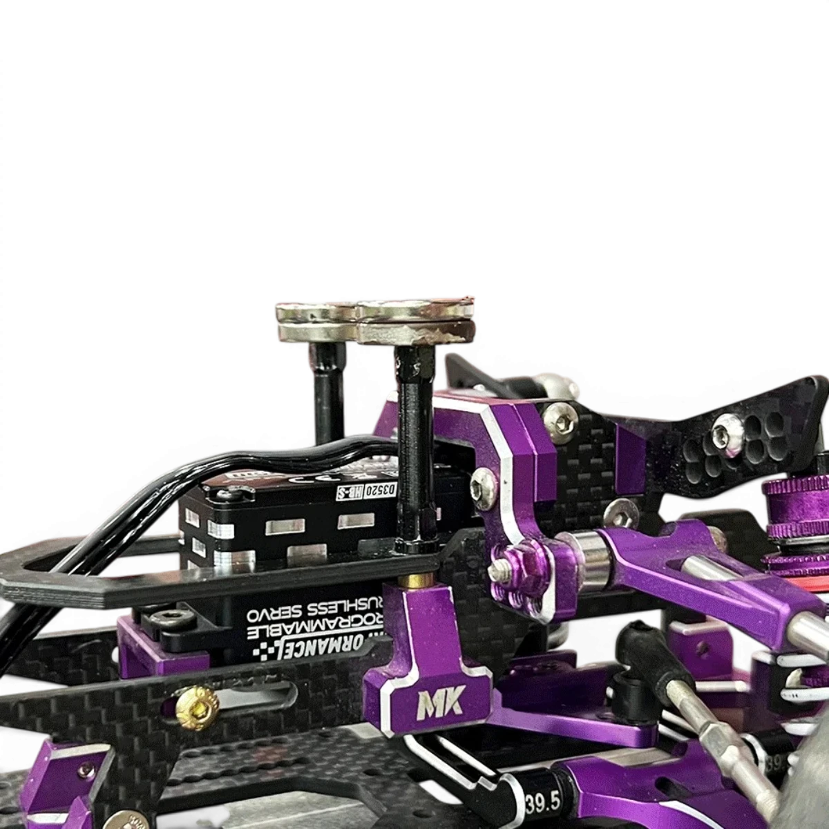 Servo électronique sans balais AFRC D3520HB-S V3 programmable, visible en action avec câbles et connecteurs.