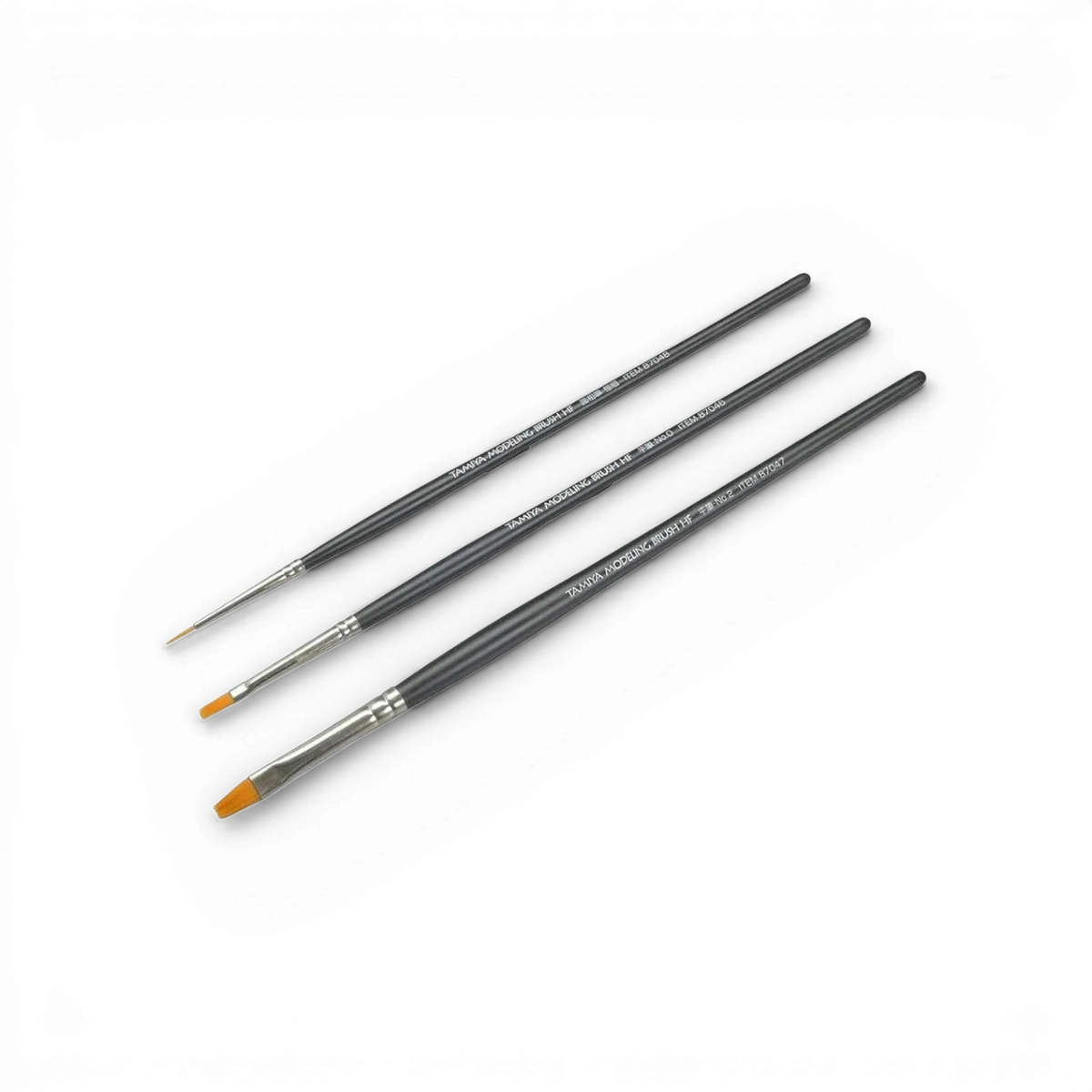 Ensemble de pinceaux HF Tamiya pour peinture détaillée de modélisme, avec différentes tailles et types pour précision.