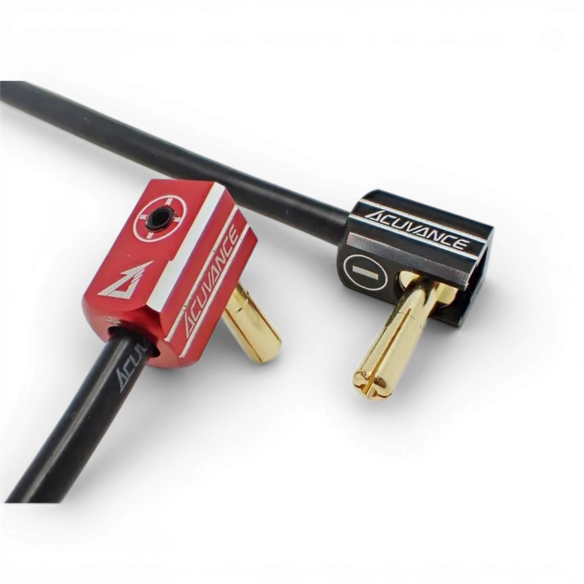 Jeu de prises batterie PK 4mm avec dissipateurs en aluminium noir et rouge, pour applications électroniques.