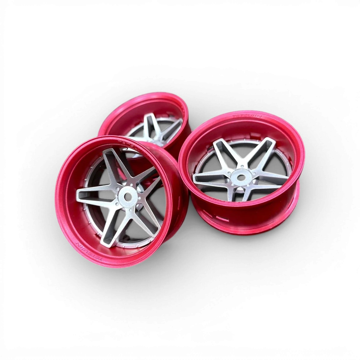 Ensemble de roues Tetsujin Southern Cross Rose Gris, avec jantes en design élégant et finition colorée, image en gros plan.
