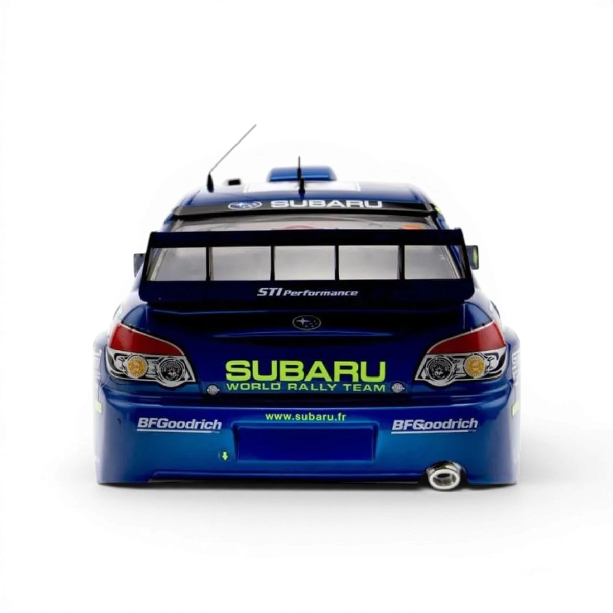 Carrosserie Subaru Impreza WRC 2007 peinte de Killer Body, modèle détaillé et peint pour voiture de course.