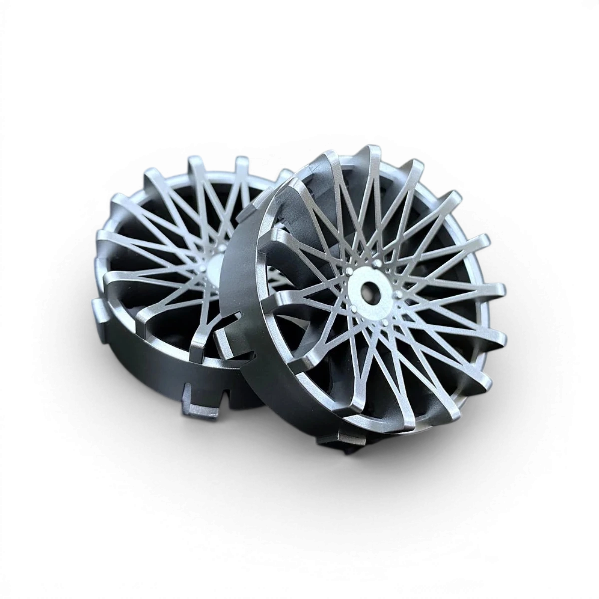 Centre de roue Tetsujin Super RIM Dahlia silver avec motif élégant, conçu pour améliorer l'apparence et la performance.