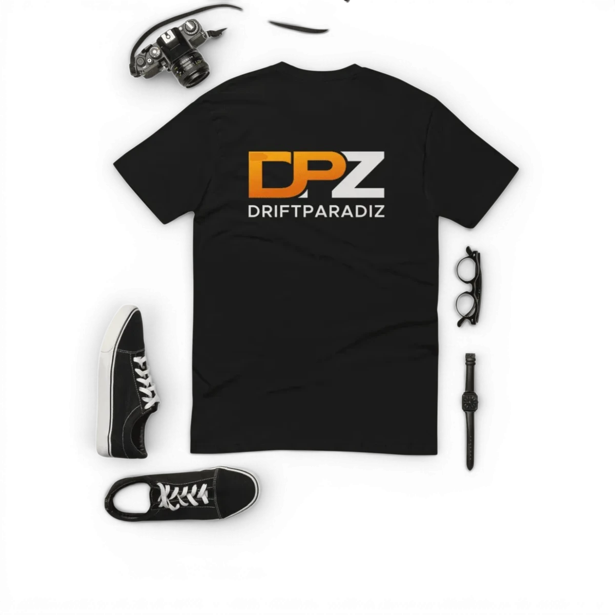 T-shirt DPZ 2024 de marque inconnue, vêtement décontracté en coton avec logo DPZ 2024 visible sur le devant.