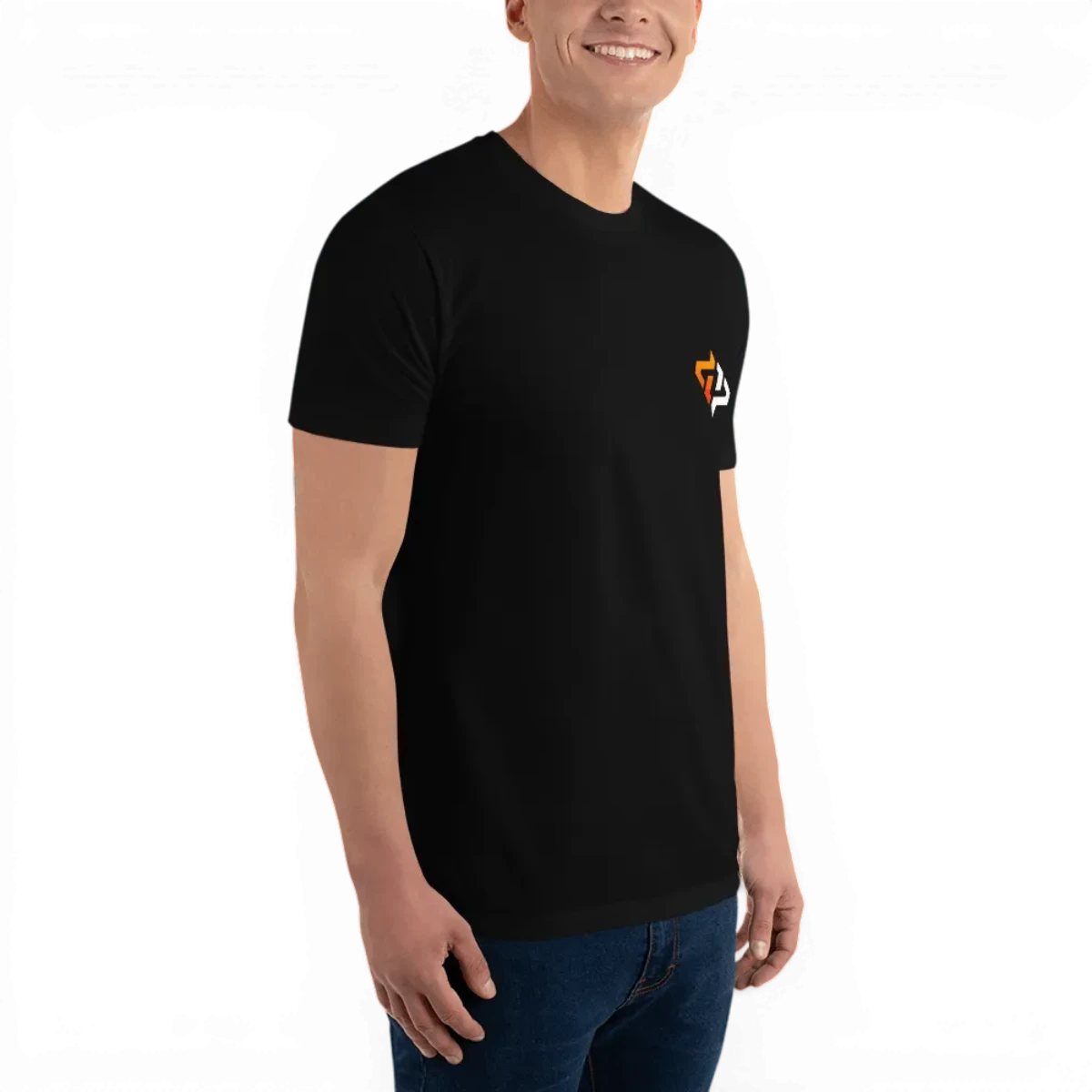 T-shirt DPZ 2024 de marque inconnue, vêtement casual en coton avec logo graphique sur la poitrine.