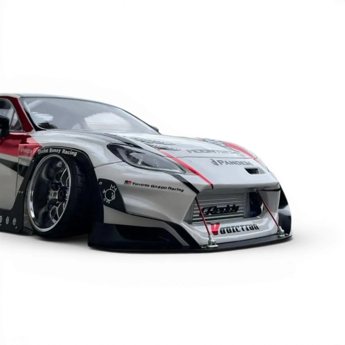 Voiture Toyota GR86 de carrosserie par Addiction RC Design, vue de profil avec détails de la carrosserie.
