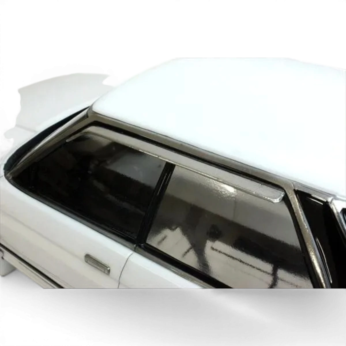Modèle réduit de voiture Toyota Mark II JZX71 Ver. 2 de Pandora RC, carrosserie détaillée et réaliste, vue de face.