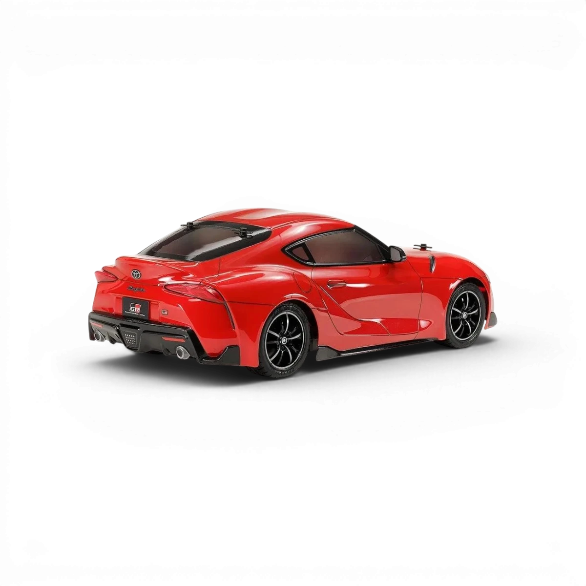 Modèle de carrosserie Toyota Supra Tamiya, détail et finition, vue de face du véhicule miniature.