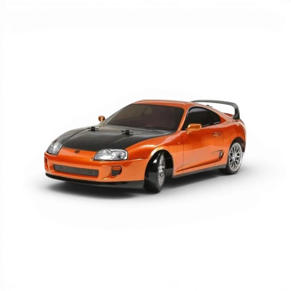 Kit de voiture téléguidée Tamiya TT-02D Toyota Supra Drift Spec avec carrosserie et pièces de drift.