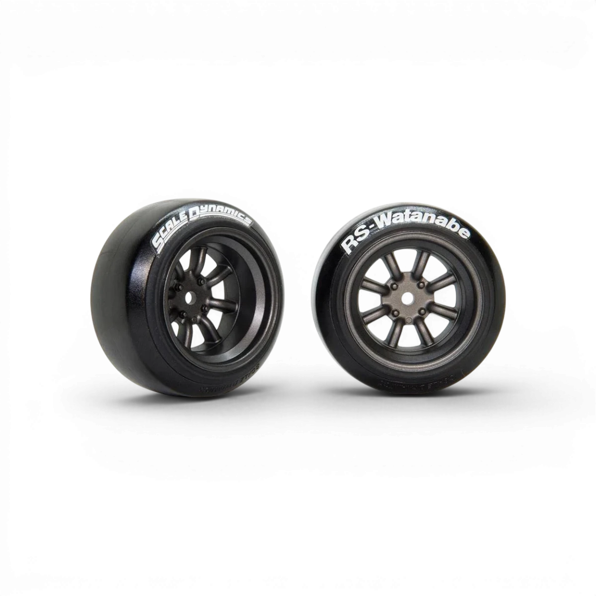 Roue V16D RS Watanabe en métal gris foncé avec décalage de 12 mm, diamètre 8.5 mm, par Scale Dynamics.