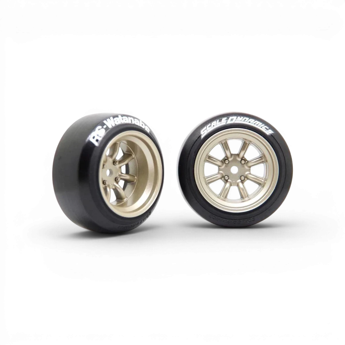 Jantes V16D RS Watanabe de Scale Dynamics avec décalage de +12mm, 8,5 pouces, finition or, vue de face.