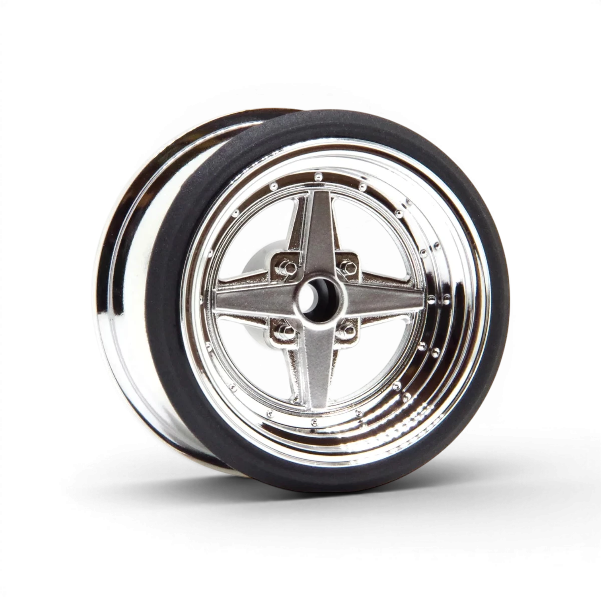 Roues V16D Work Equip 01 en chrome poli avec décalage de 12 mm, 8,5 mm réel, par Scale Dynamics.