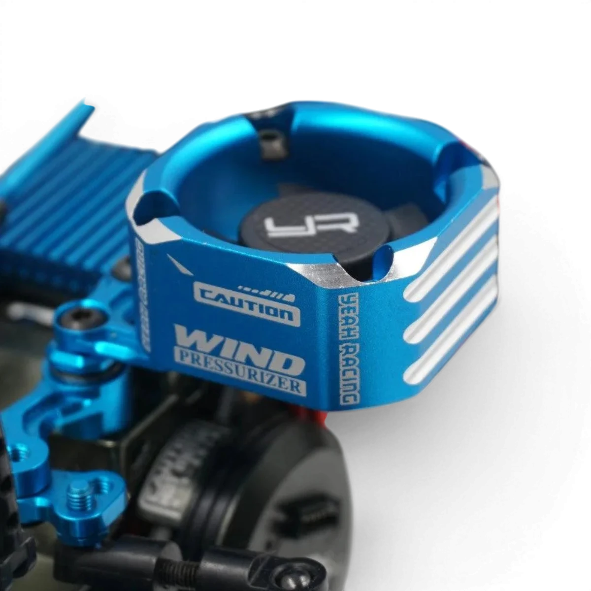 Ventilateur en aluminium violet de 30mm de la marque Yeah Racing, pour refroidissement efficace de composants électroniques.