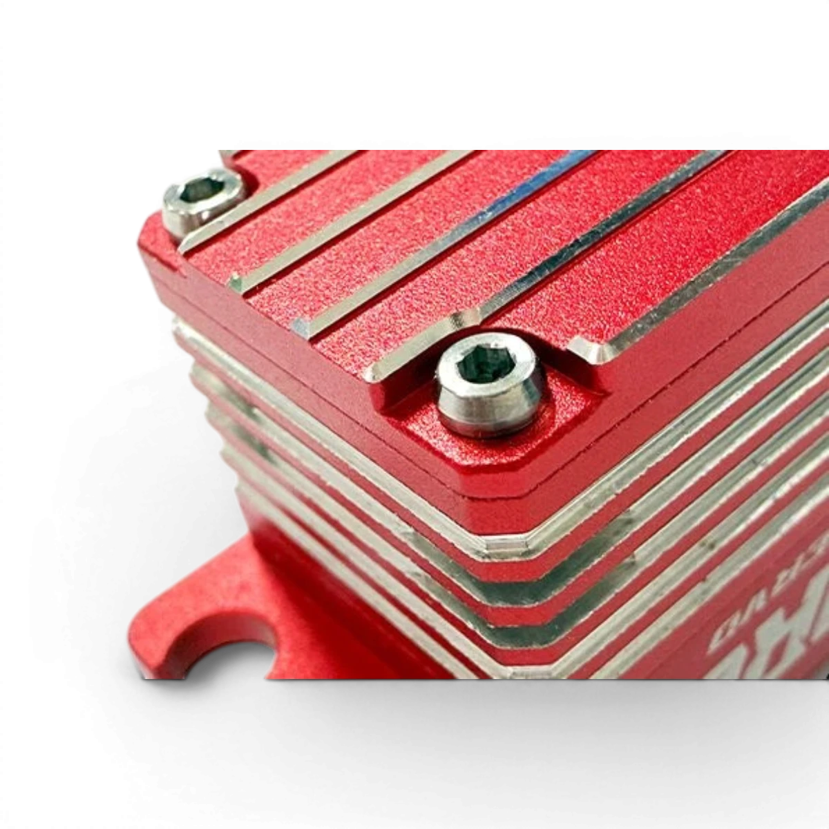 Vis en titane pour servos RS-ST PRO, composant électronique de la marque Team Reve D, visible avec précision dans l'image.