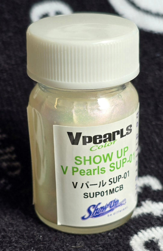 Perle Vpearl SUP01 de Show UP, perle blanche ronde avec finition brillante, vue rapprochée sur fond blanc