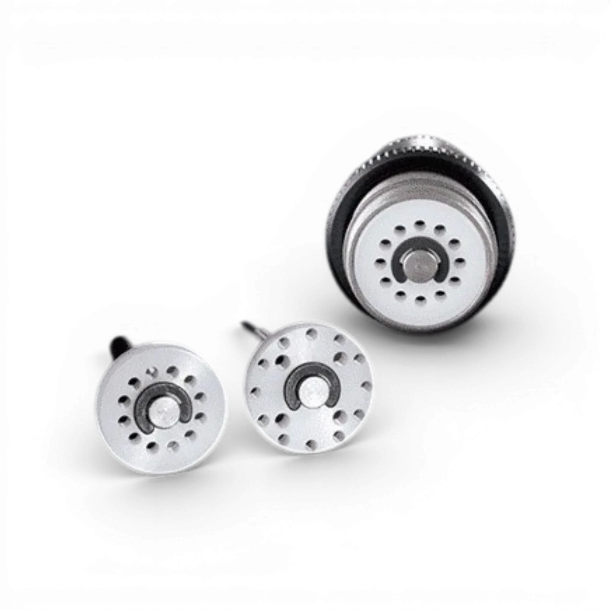 Pistons 12 trous Revoshock II de Team Axon, pièce détachée pour amortisseurs, avec 12 trous visibles et finition métallique.