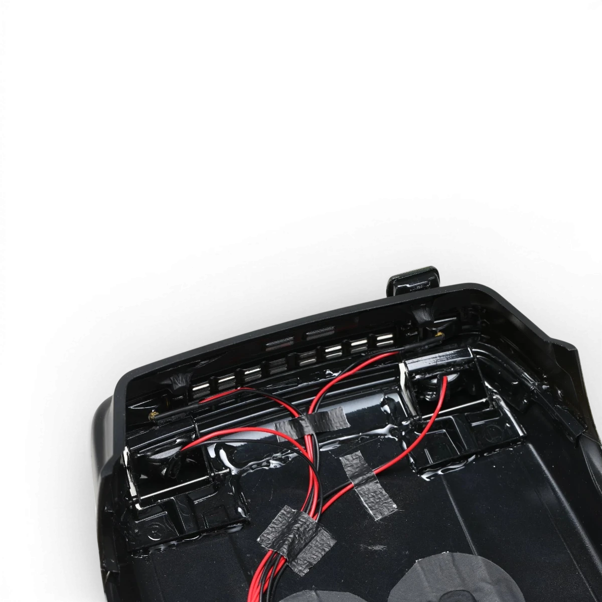 Kit LED de personnalisation pour Toyota AE86 Trueno 3 portes, marque Team Yokomo, composants LED visibles dans l'image.