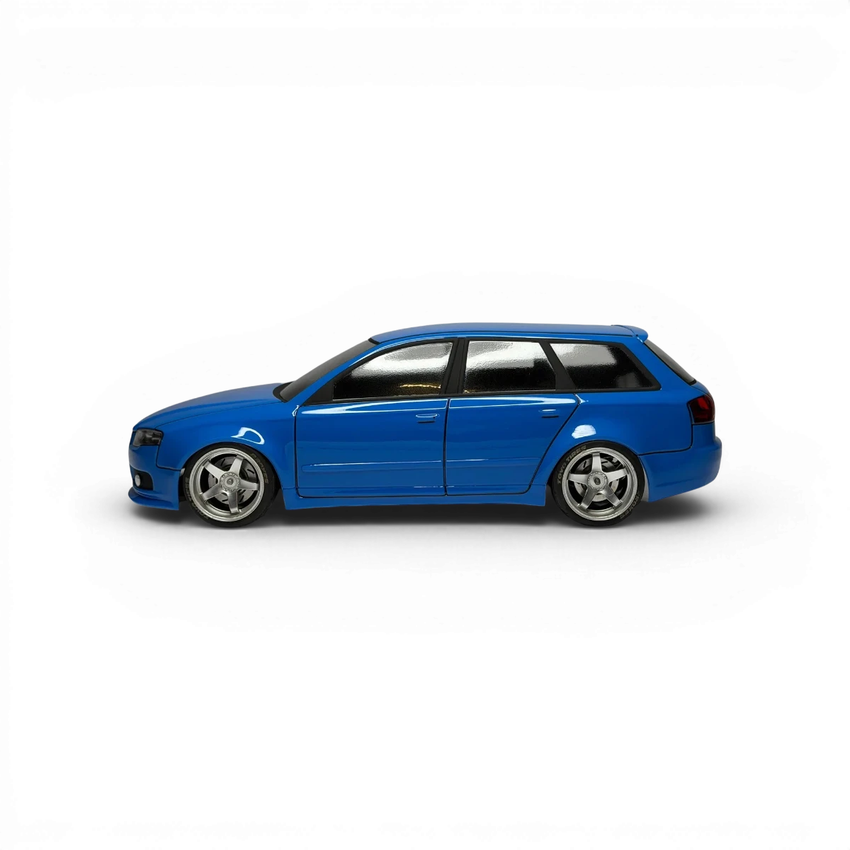 Audi RS4 B7 Avant - Aplastics - RS6- A4B7 - DriftParadiZ