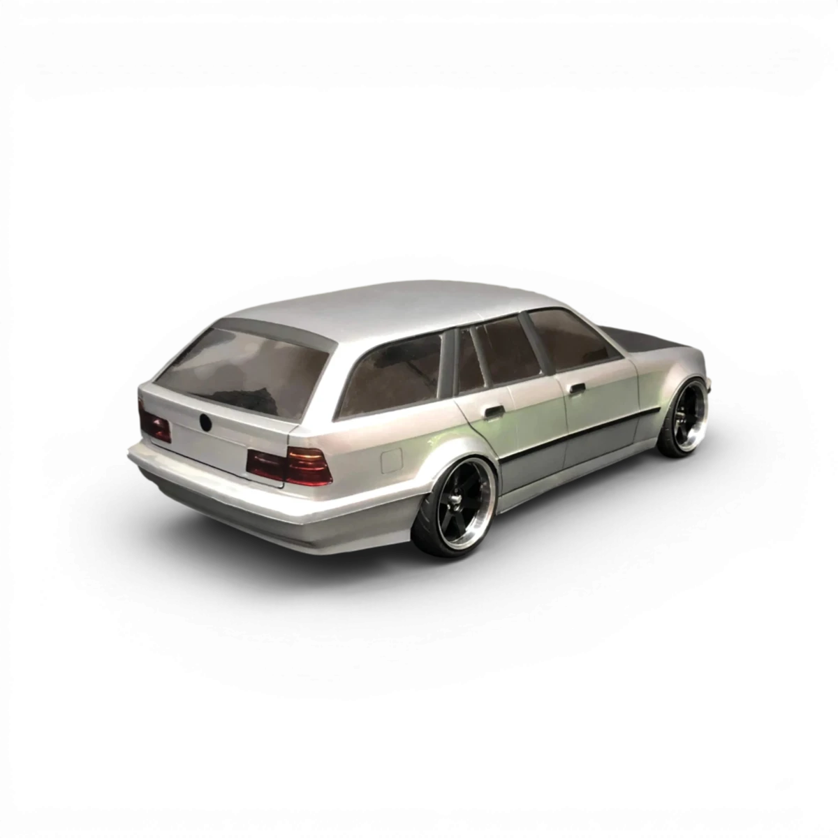 Carrosserie BMW E34 Touring Break en plastique pour RC, modèle E34W, de la marque Aplastics RC, vue de profil.