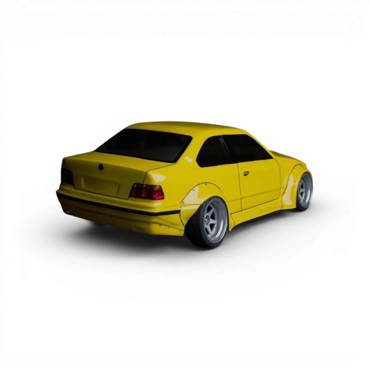 Carrosserie BMW E36 coupé en plastique de grande taille, conçue par Aplastics RC, pour modèle de voiture RC.