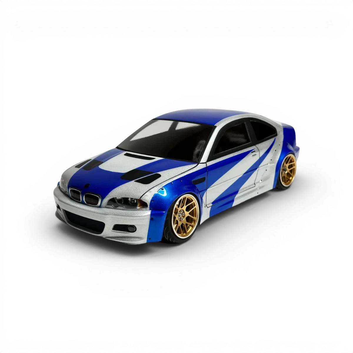 Carrosserie BMW E46 M3 en plastique pour voiture RC, fabriquée par Aplastics RC, avec détails réalistes et finition précise.