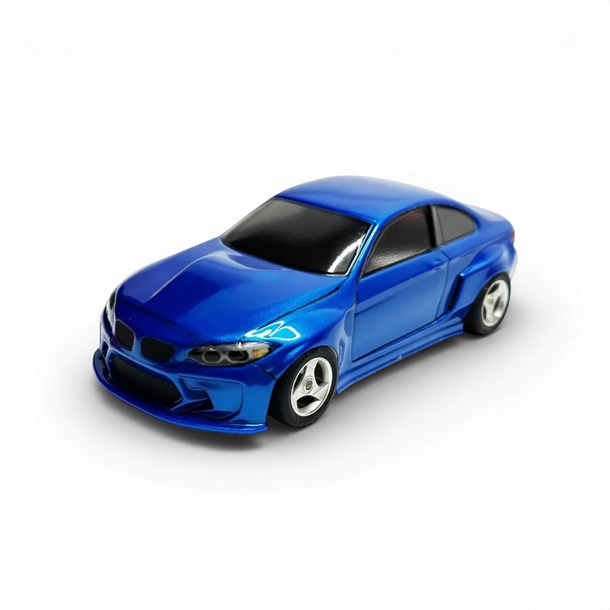 Carrosserie BMW M2 F22 à l’échelle 1/24 pour voiture RC, fabriquée par Aplastics RC, visible en image.
