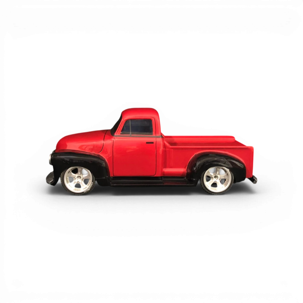 Carrosserie Chevy pickup Aplastics RC, modèle driftparadiz, avec détails réalistes et finition de haute qualité.