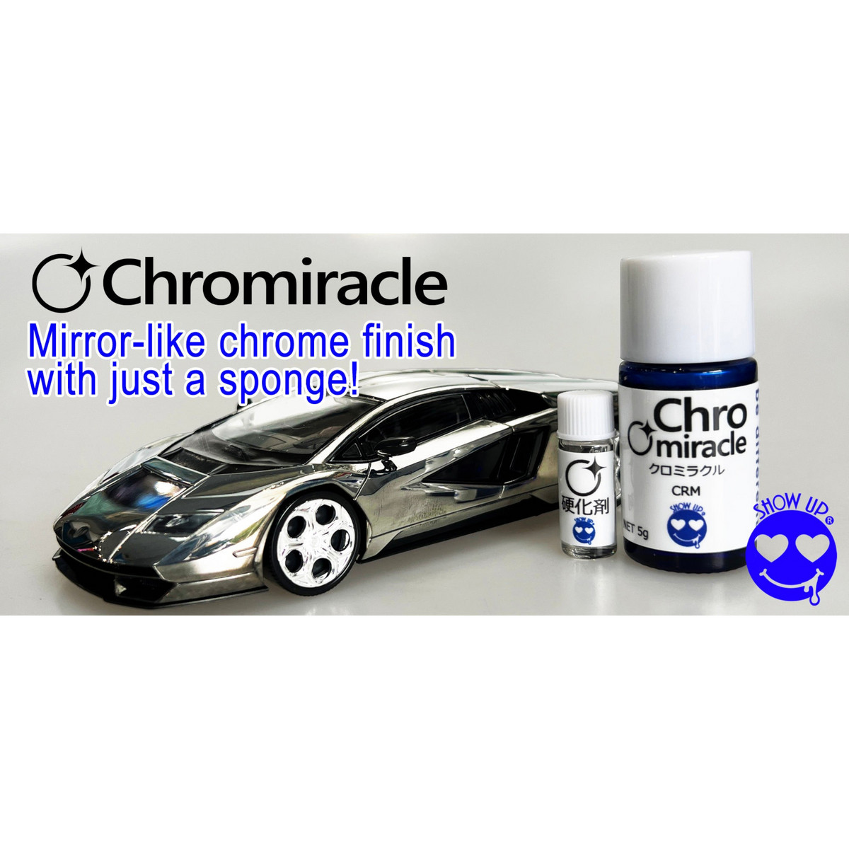 Chromiracle Show UP par Show UP, tube de produit cosmétique avec design blanc et rouge, visible devant un fond neutre.