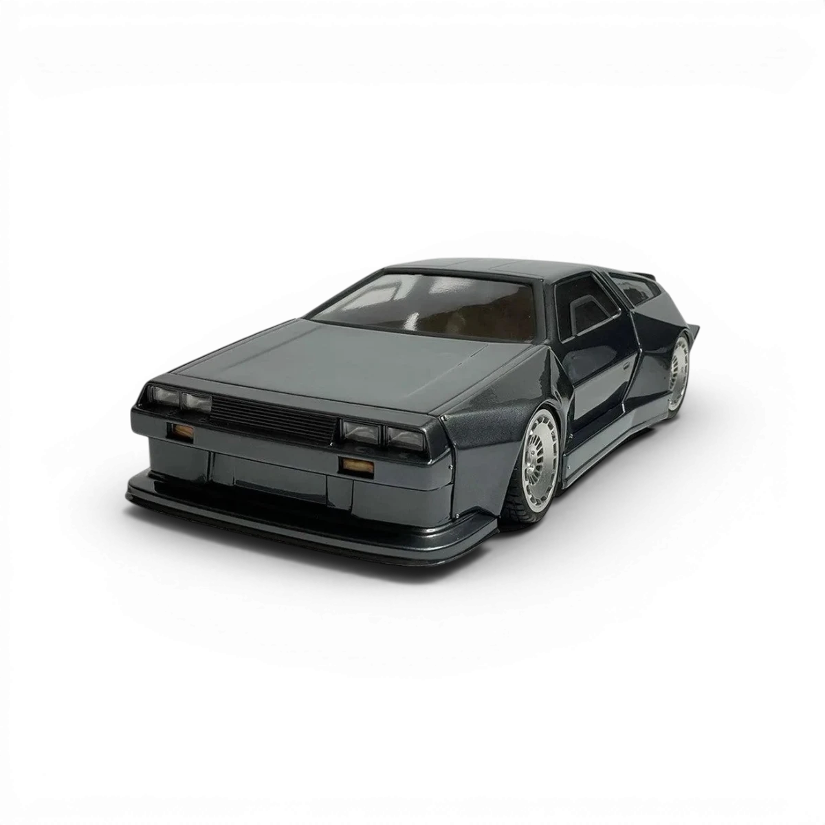 Kit de carrosserie Delorean grandeur pour voiture RC, marque Aplastics RC, visible avec détails de la carrosserie large.