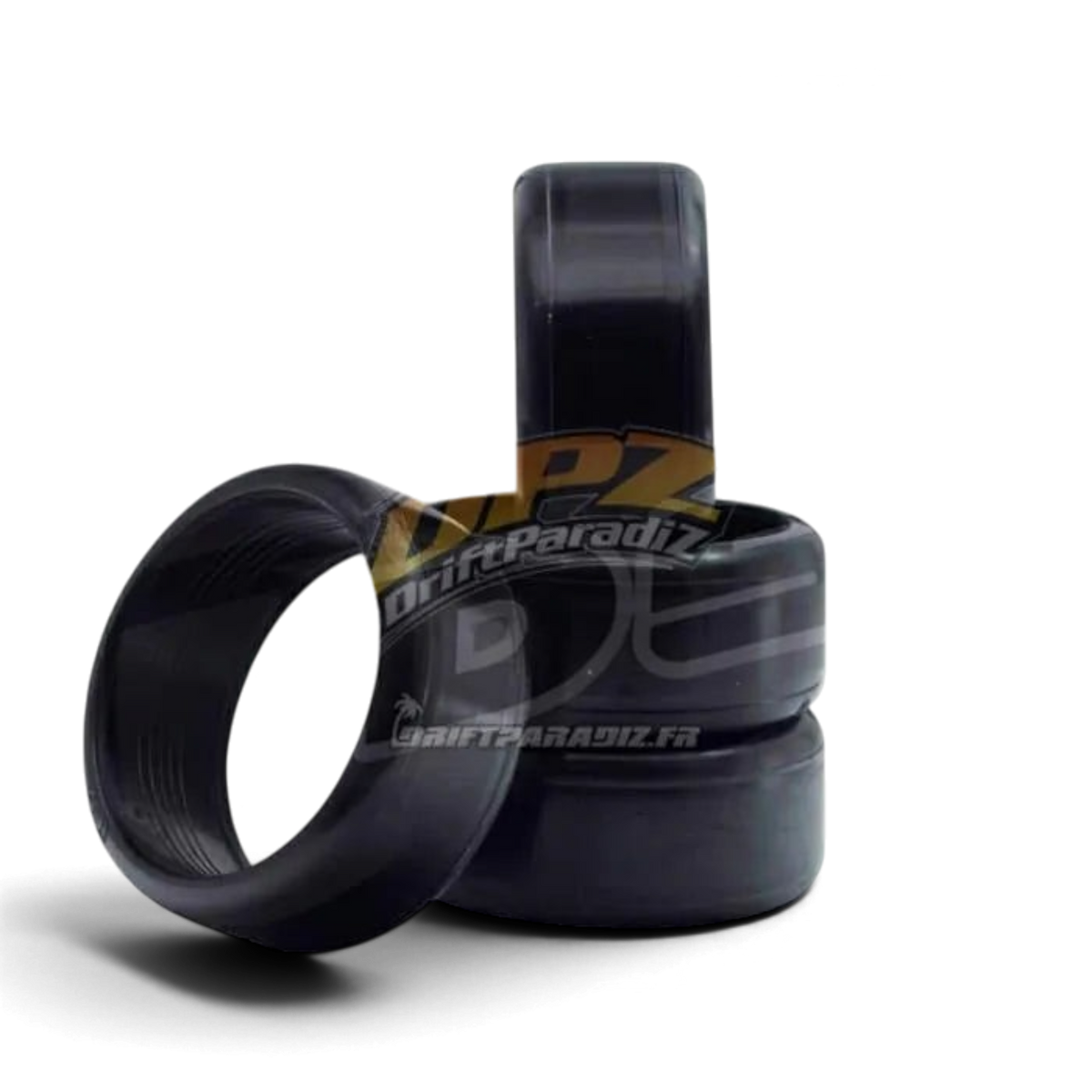 Quatre pneus DS-F5 Street pour asphalte et béton, marque DS Racing, roues adaptées à la conduite urbaine et sportive.