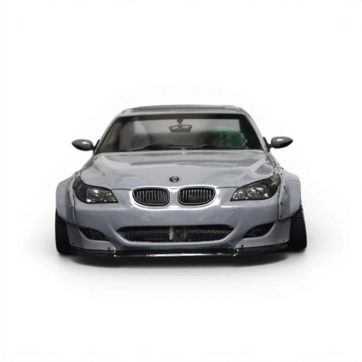 Kit de carrosserie E60 large Aplastics RC pour voiture radiocommandée, design robuste et adapté au drift.