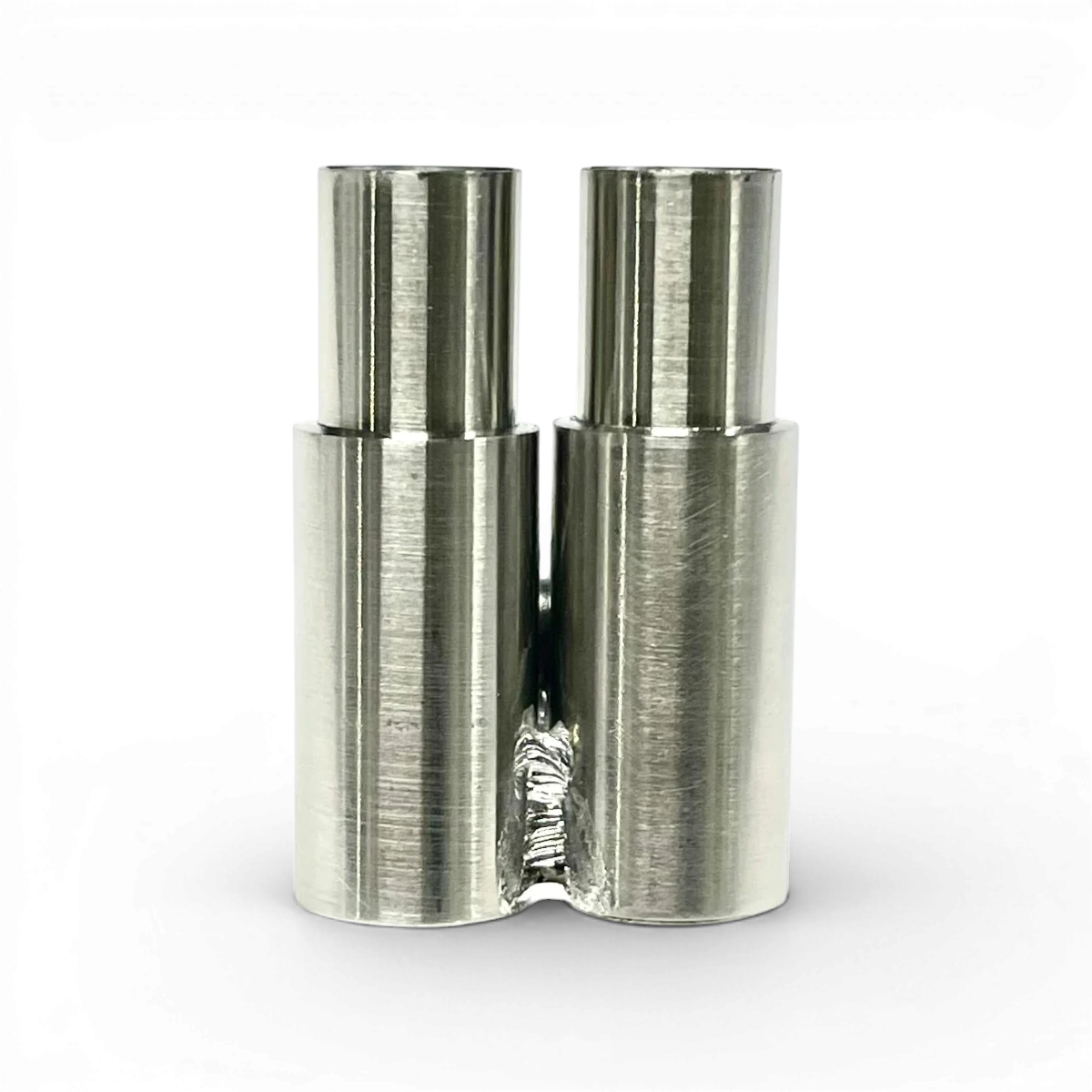 Échappement double 8mm ETO Works pour personnalisation, visible avec finition en chrome et détails de fixation.