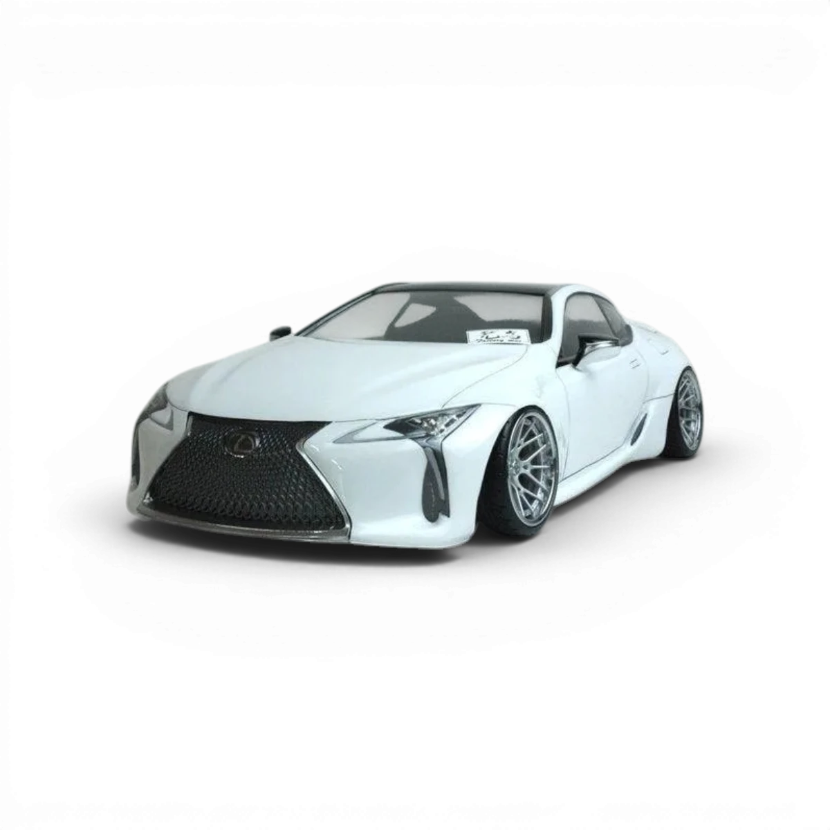 Voiture de carrosserie Lexus LC Pandora RC, modèle de drift avec design détaillé et finition réaliste, vue de côté.