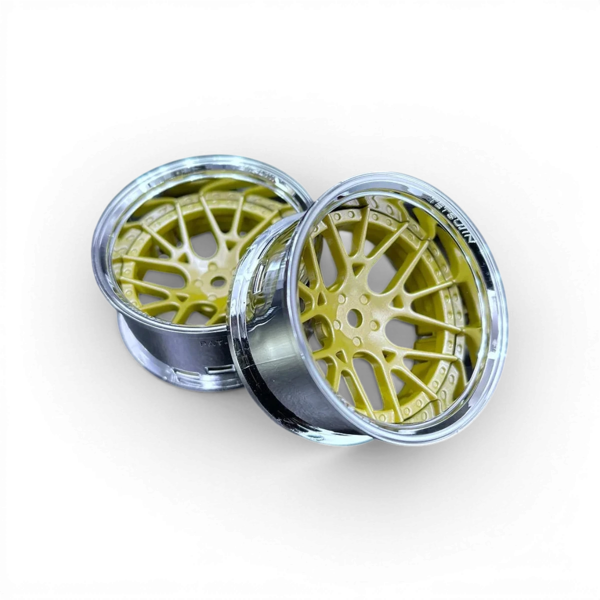 Roues Tetsujin Lycoris Chrome/Or avec finition chromée et or, conçues pour une performance et un style élégants.