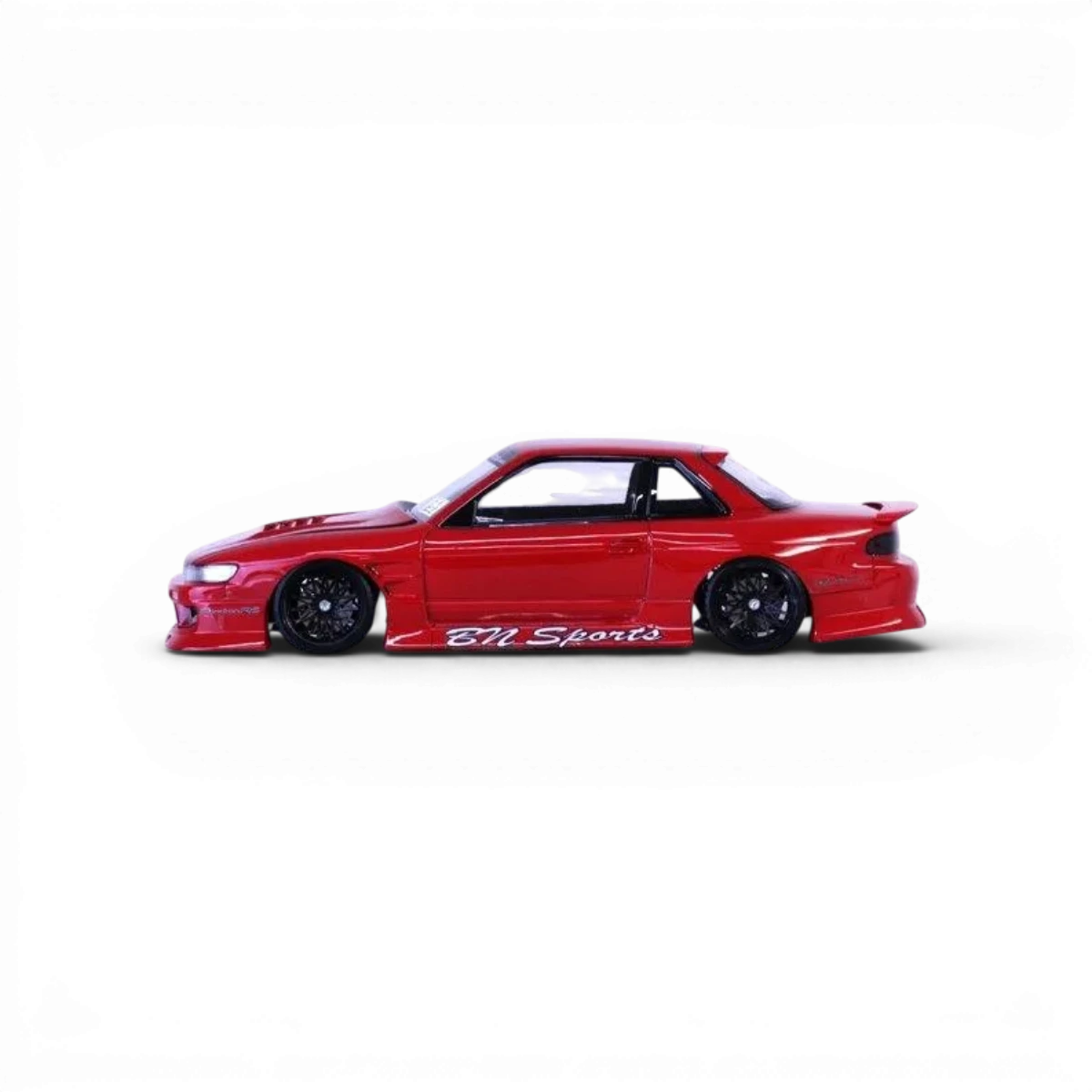 Voiture radiocommandée Nissan Silvia S13 BN Sports de Pandora RC, carrosserie détaillée et réaliste pour modélisme.