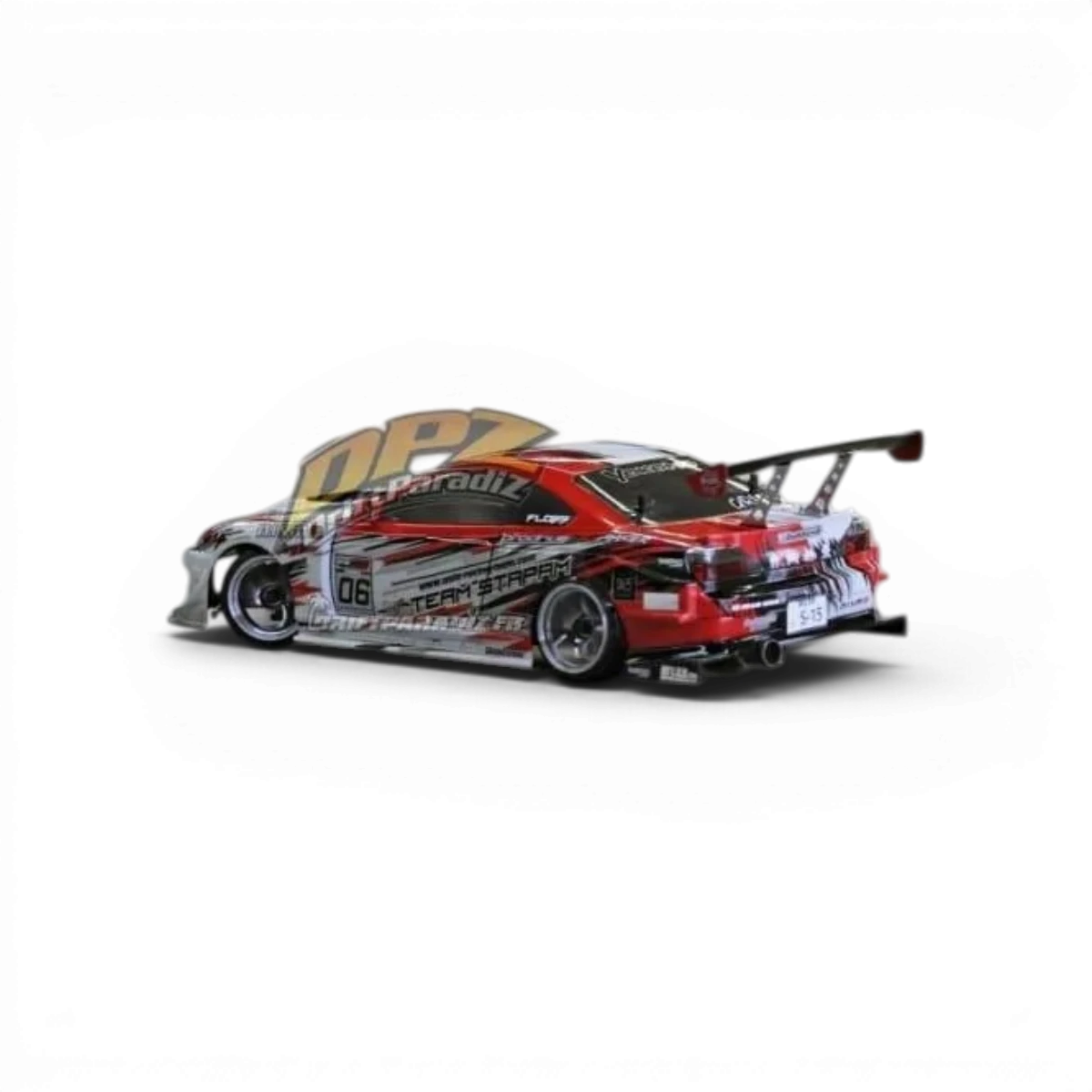 Corps de voiture Nissan Silvia S15 GP Sports, modèle pour voiture RC, fabriqué par Team Yokomo, en détail noir et rouge.